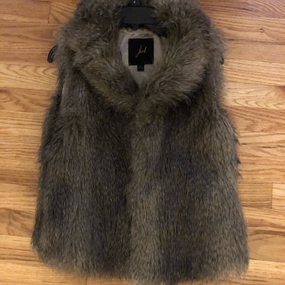 Fur Vest - Picture 2 of 4